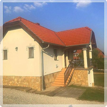 Kleines Haus Heviz Exterior foto