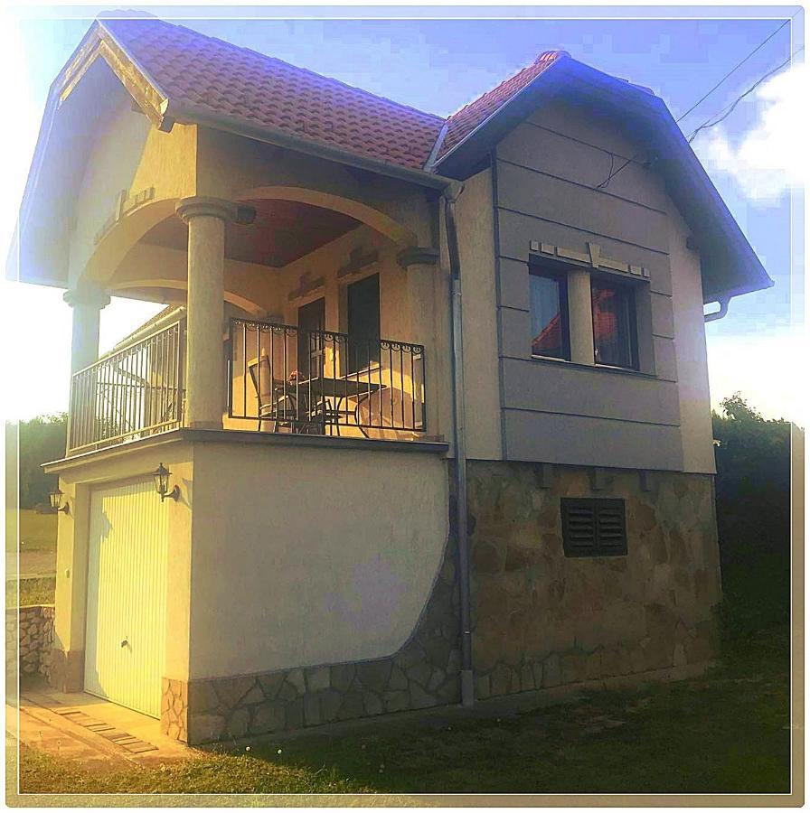 Kleines Haus Heviz Exterior foto